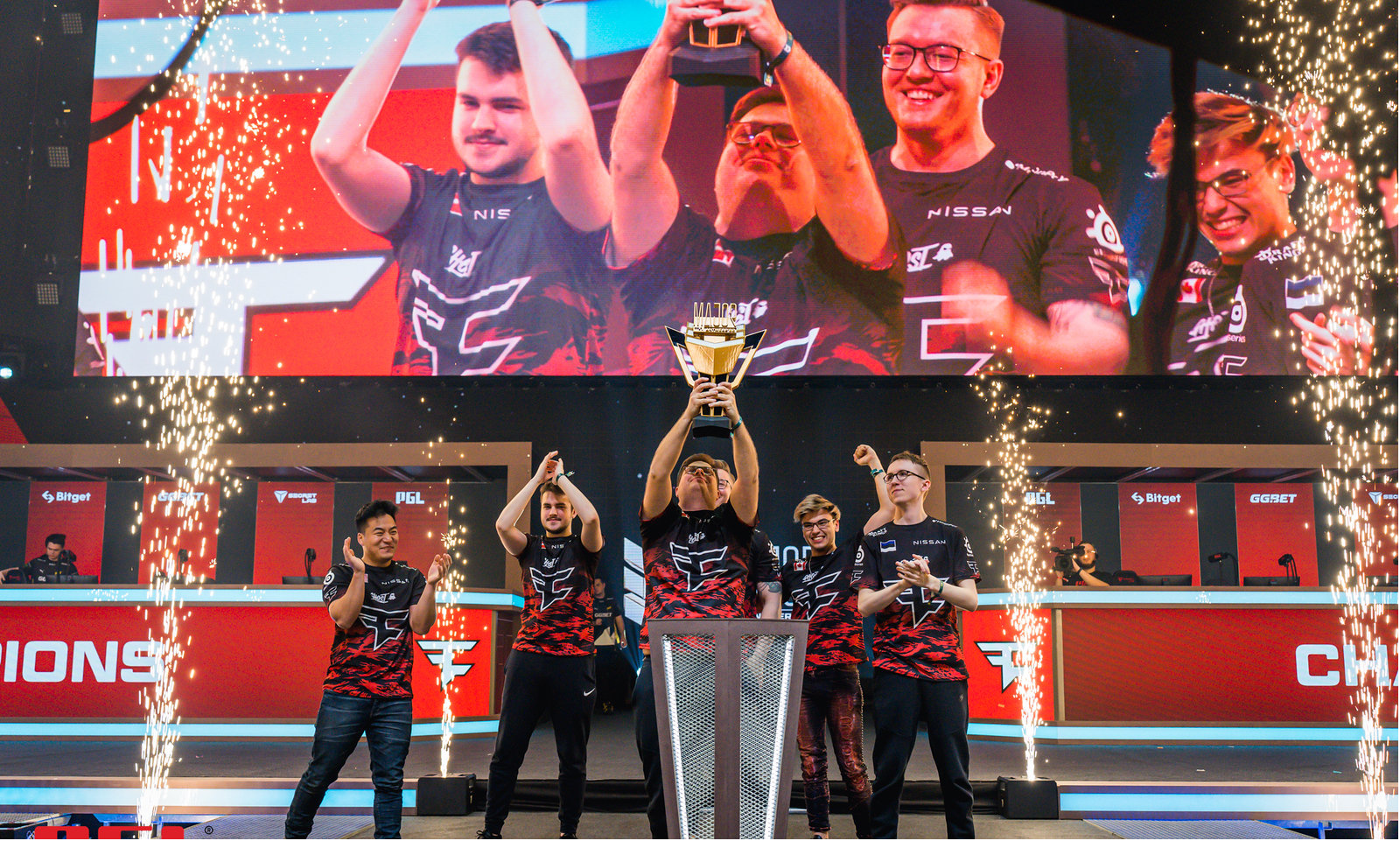 尼克斯依靠 尼克斯依靠