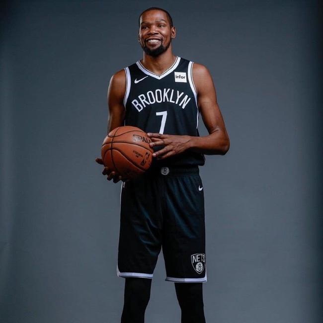 前锋阿兹蒙 前锋阿兹蒙